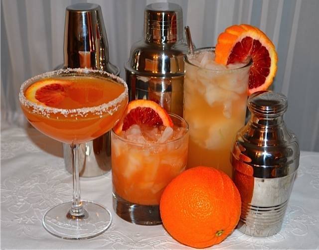 Una recopilación de los más sabrosos cócteles con naranja, llenos de vitamina C. Nos quedamos con el bautizado como Orange Revolution, ¿y vosotros? http://goo.gl/pCwBtw﻿ - Temple Bar